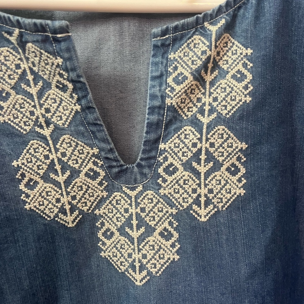 Lee Women's Denim Blue Embroidered Blouse - Picture 2 of 2
